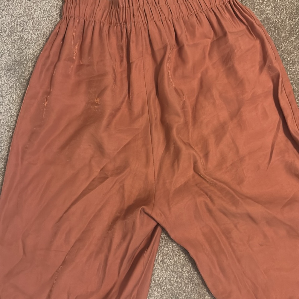 BY SWAN PARIS Orange Pant with Gold Sheen throughout that is simply divine - Picture 16 of 16